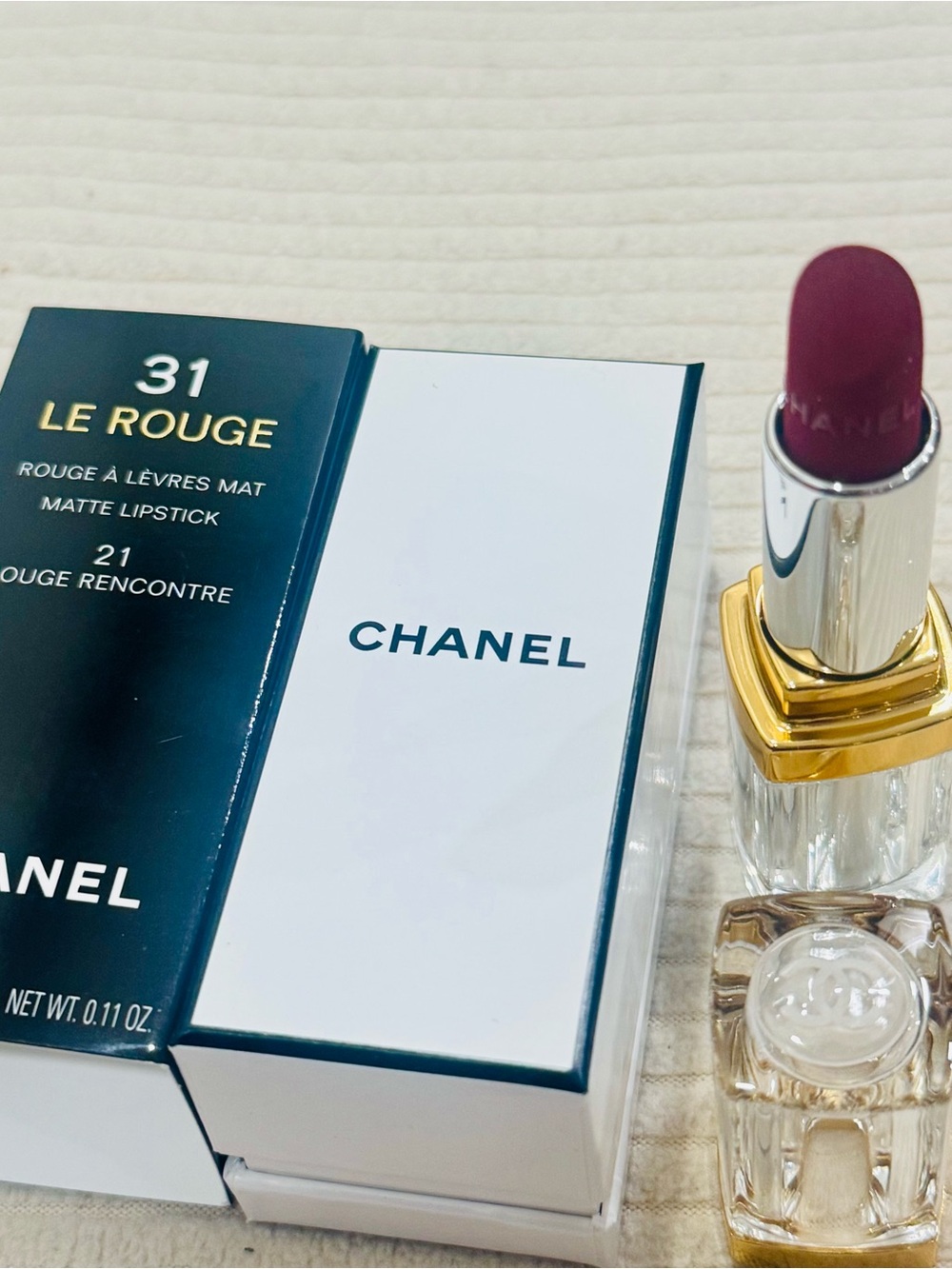 CHANEL 31 Le Rouge Limited Edition luxury lipstick in shade 21 Rouge Rencontre